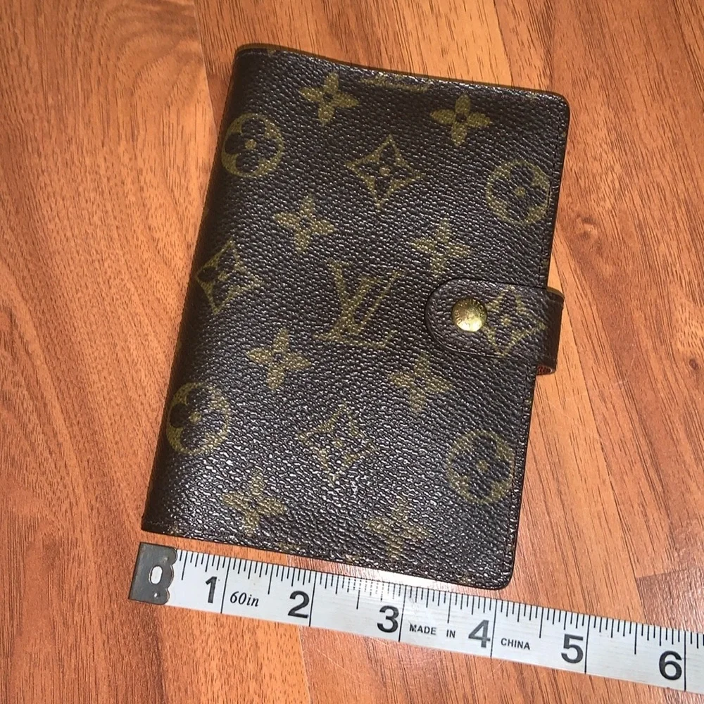 Authentic Louis Vuitton Small Ring Agenda Cover